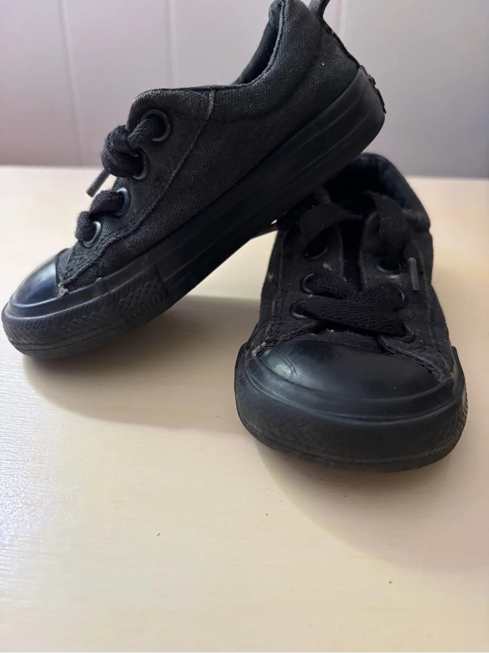 Converse black canvas
